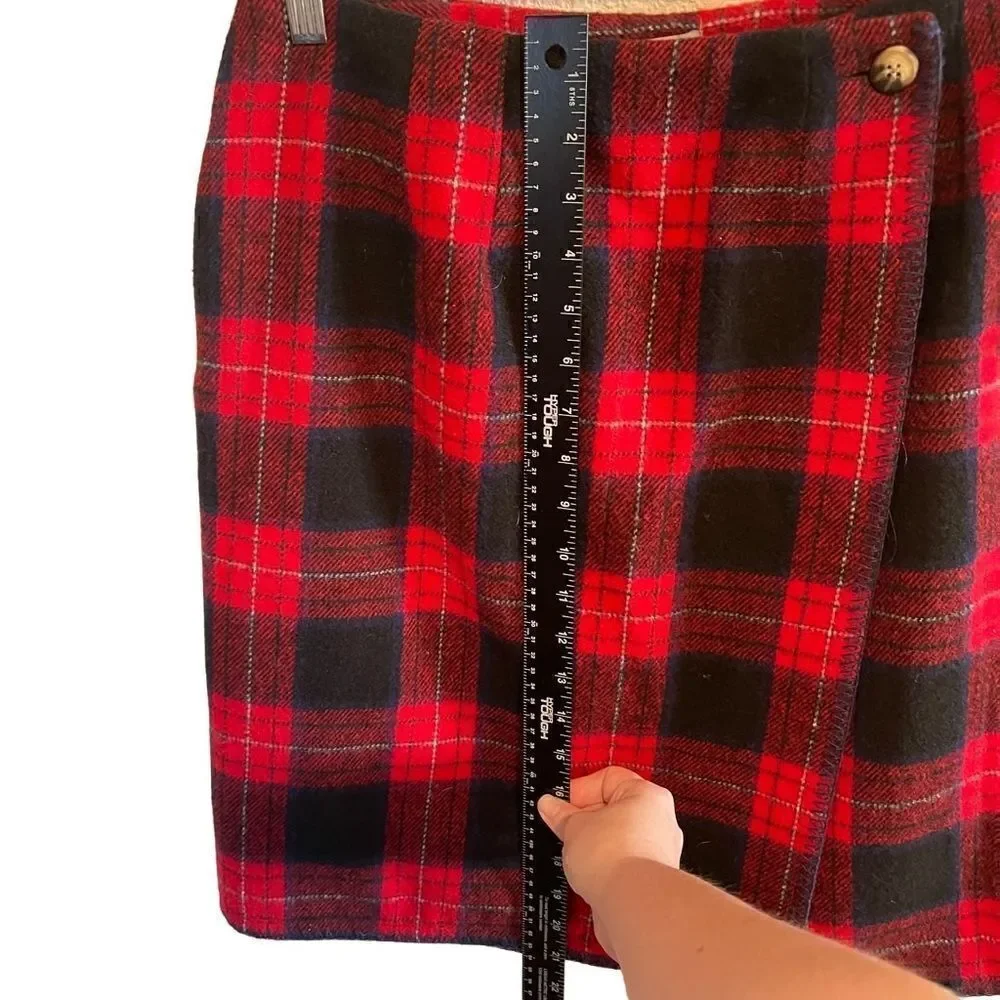 NWT- Vintage Old Stock- Marsh Landing Wool Plaid Red Navy Blue Wrap Skirt, 12